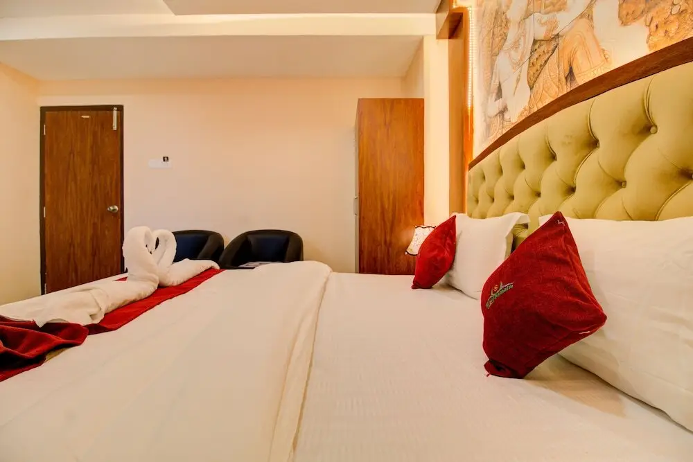 Тхане: Hotel Samaira Residency