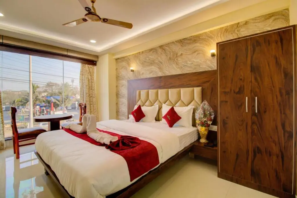 Тхане: Hotel Samaira Residency
