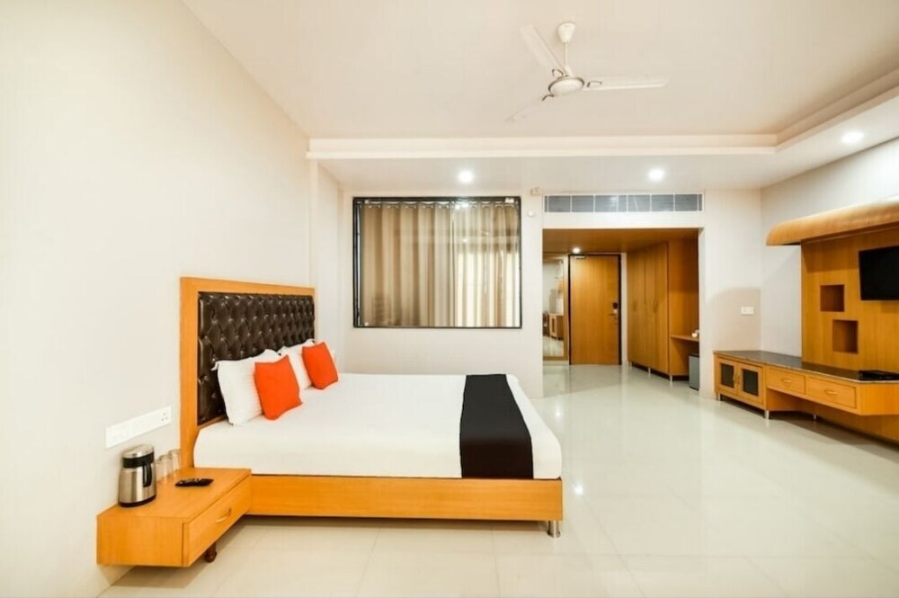 Hotel Royal Akshayam — фото 1