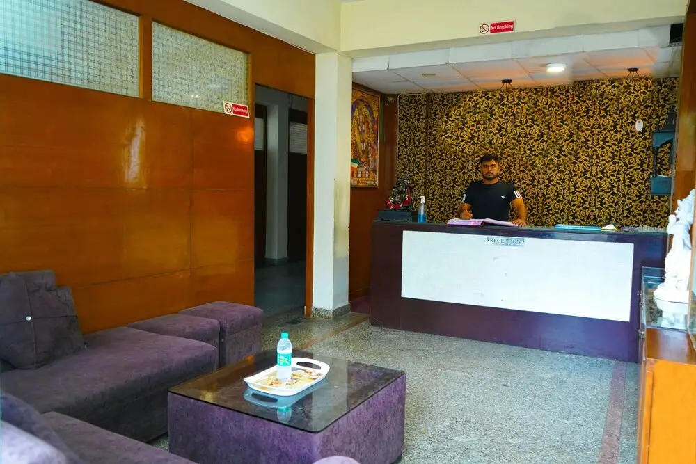Нойда: Csk Residency