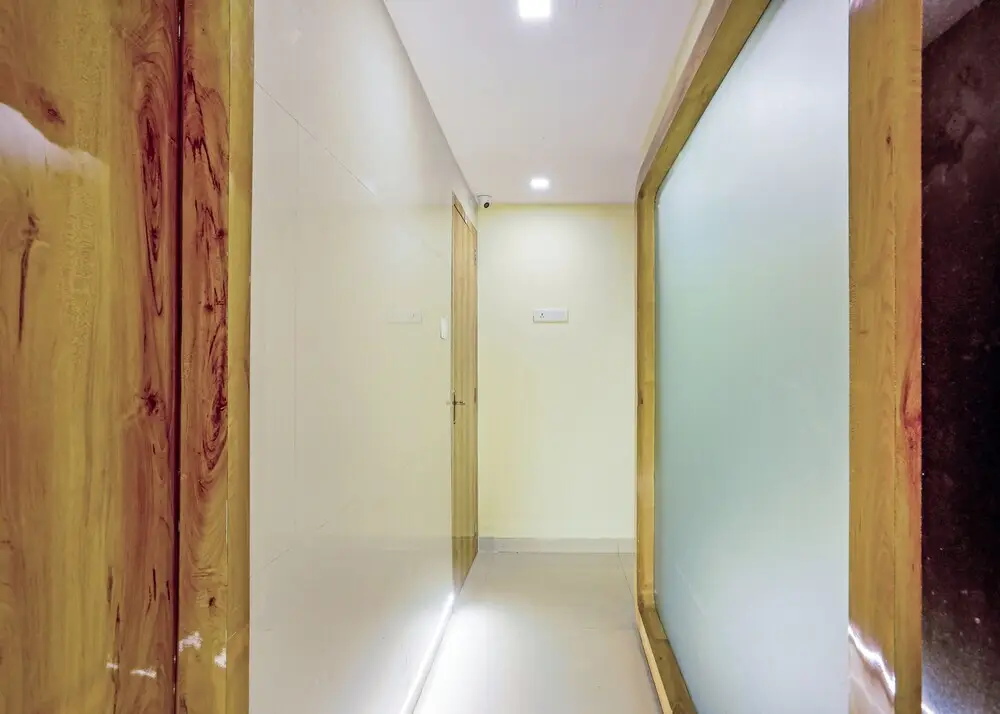 Мумбаи: Hotel BKC Corporate Inn
