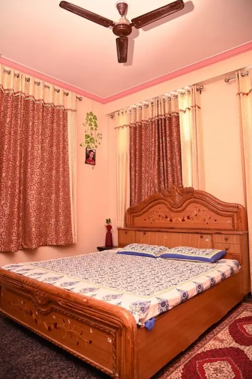 Джайпур: SOHANAs Homestays- 2 BHK Apartment with Terrace near Jaipur International Airport