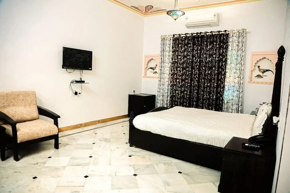 Садри: Ranakpur Hill Resort