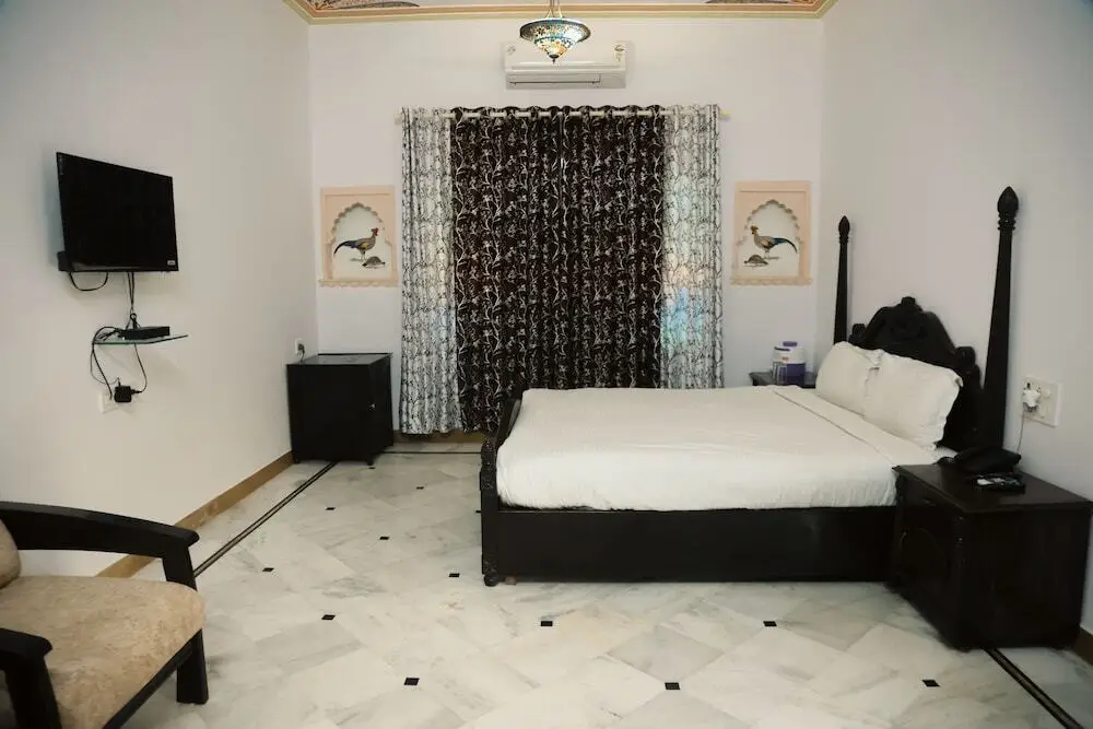 Садри: Ranakpur Hill Resort