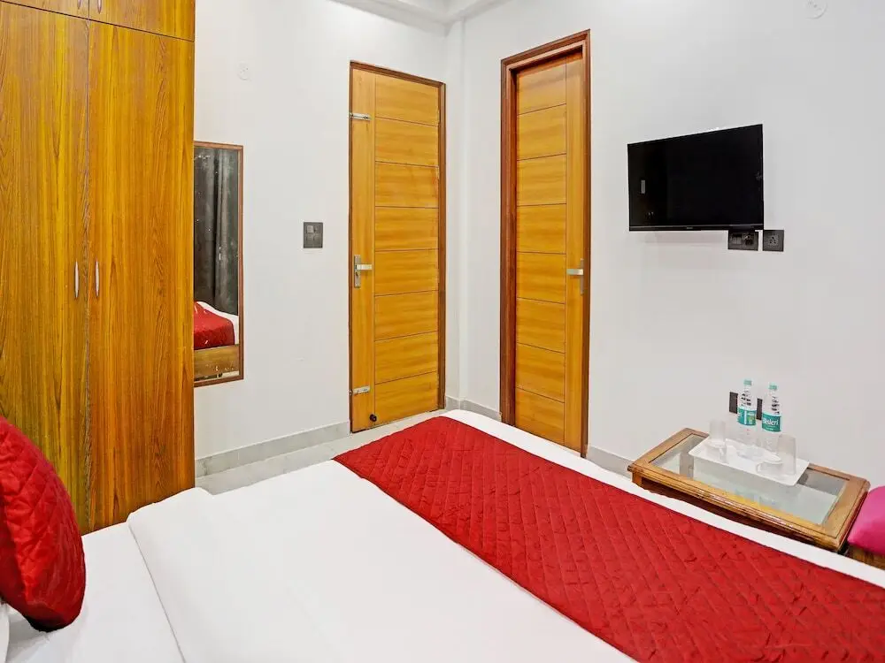 Нойда: Hotel Golden Admire By F9 Hotels