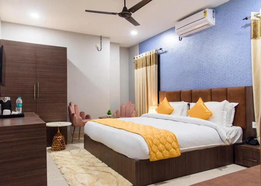 Дибругарх: Hotel Divine Paradise - Dibrugarh