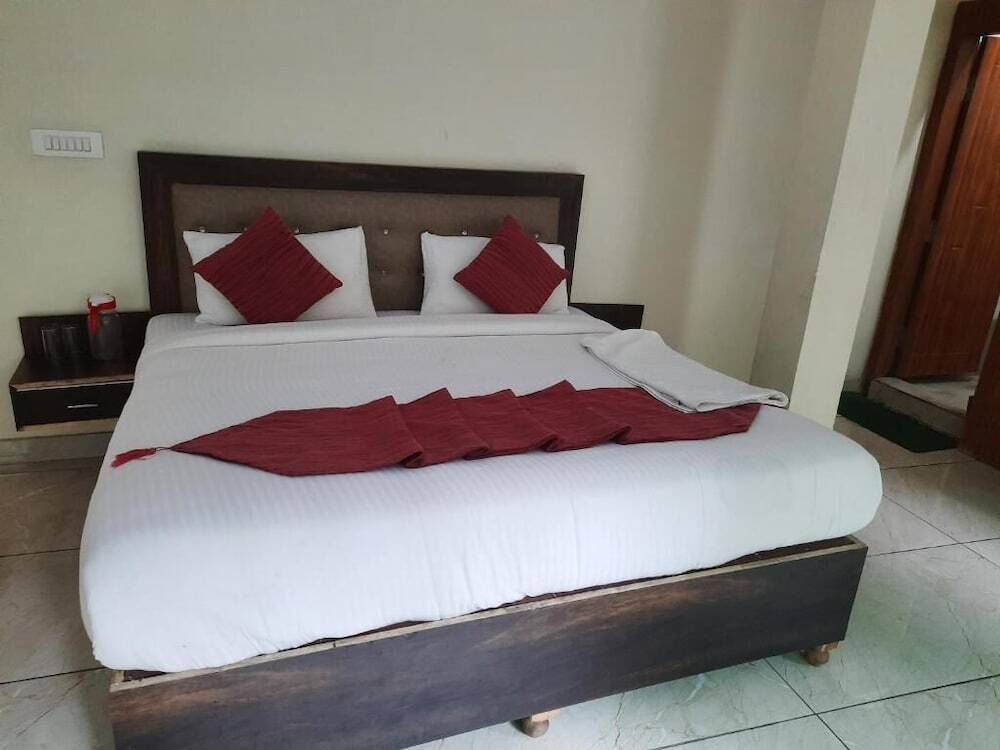 Наинитал: Hotel Sun Stars Inn