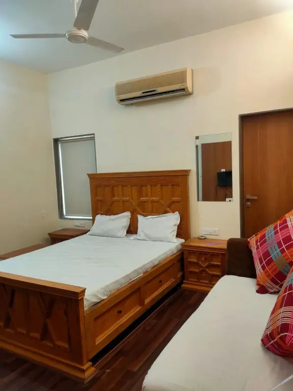Ахмедабад: Hotel Milan Gurukul Road