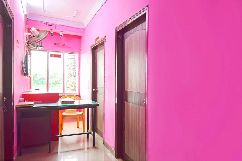 Колката: Goroomgo Royal Oak Guest House Nabapally Sector 4 Kolkata