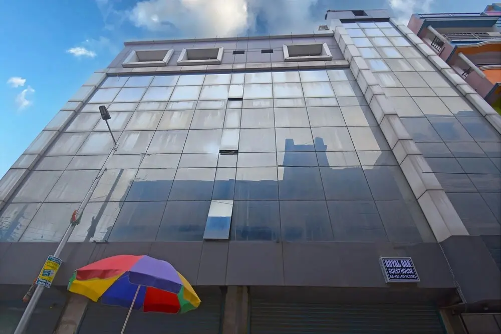 Колката: Goroomgo Royal Oak Guest House Nabapally Sector 4 Kolkata