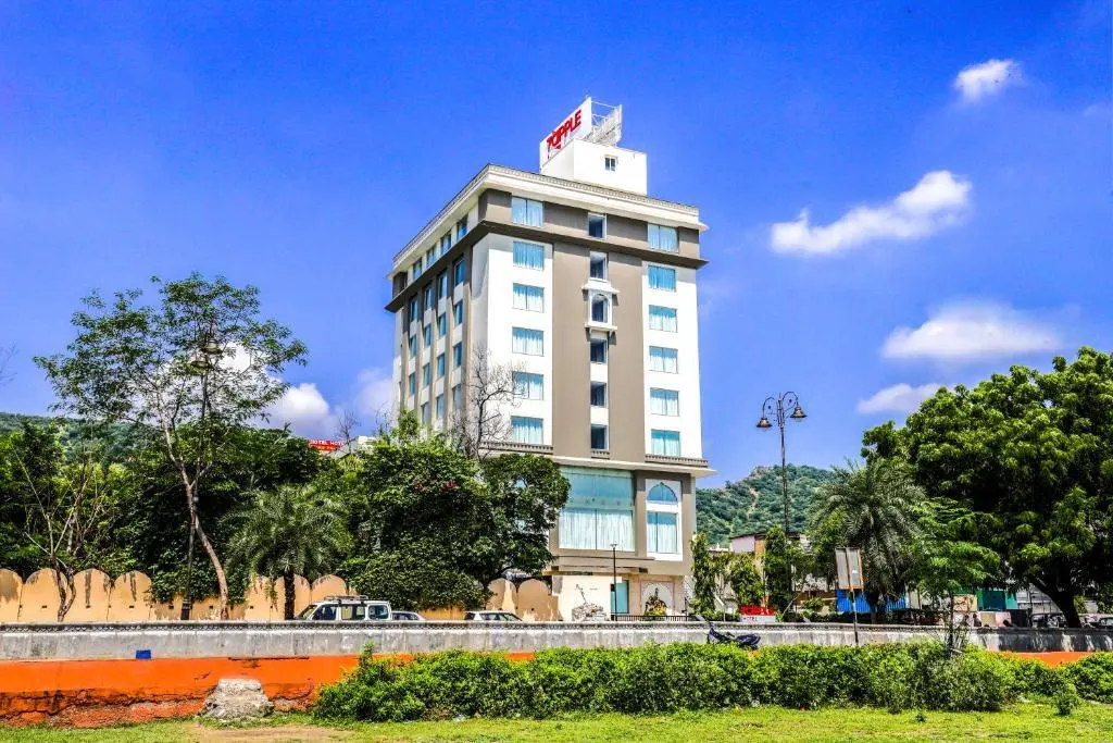 Джайпур: 7 Apple Hotel Jal Mahal Jaipur