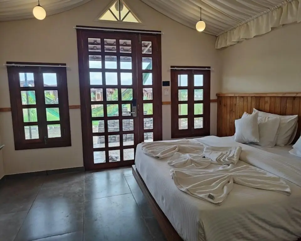 Гарудешвар: Nirvana Resort and Restaurant