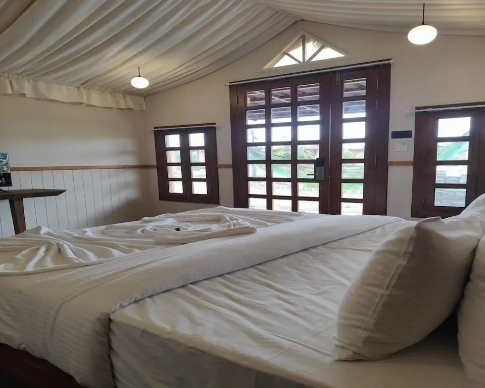 Гарудешвар: Nirvana Resort and Restaurant
