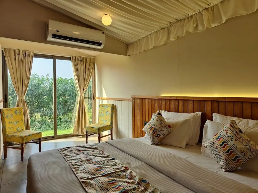Гарудешвар: Nirvana Resort and Restaurant