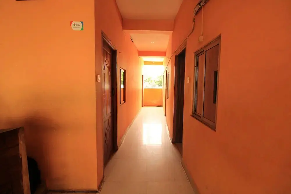 Нелликуппам: KB Lodge