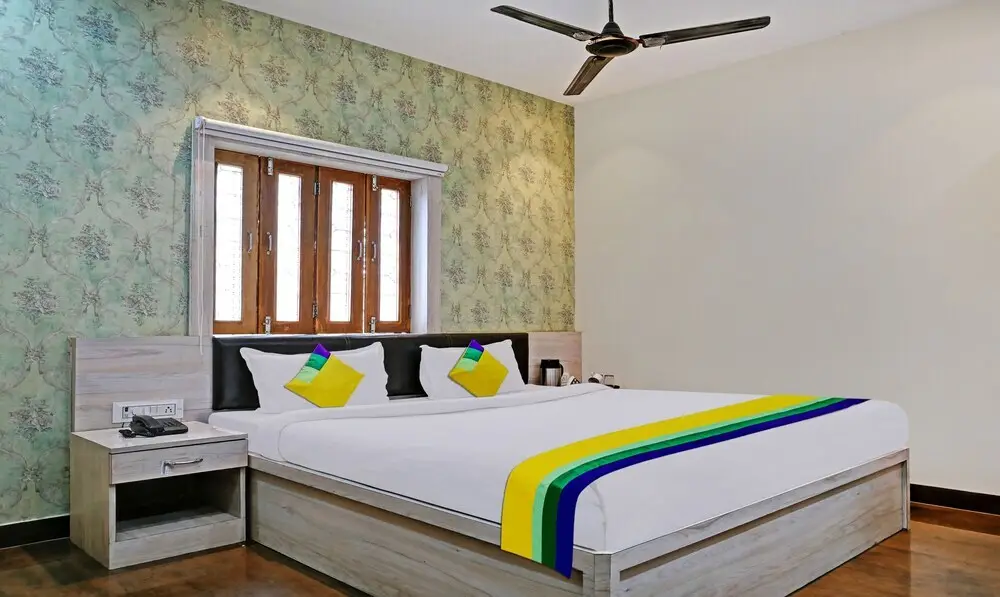 Варанаси: Fabhotel Super 3 Premium