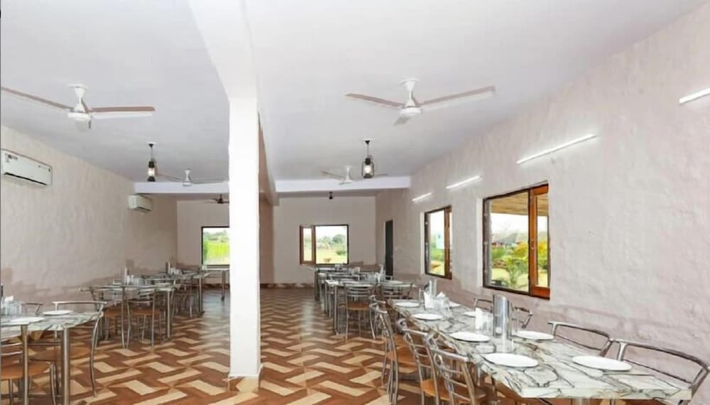 Наинитал: Beyond Stay Corbett Next Forest Resort