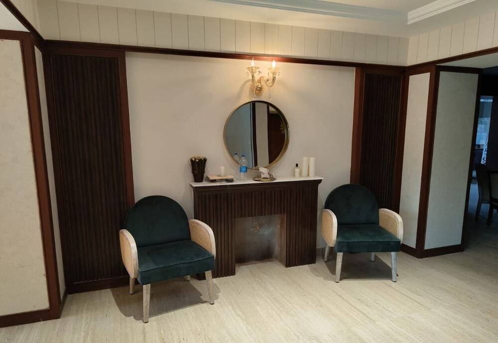 Удаипур: 1 Amiras - A Luxury Villa
