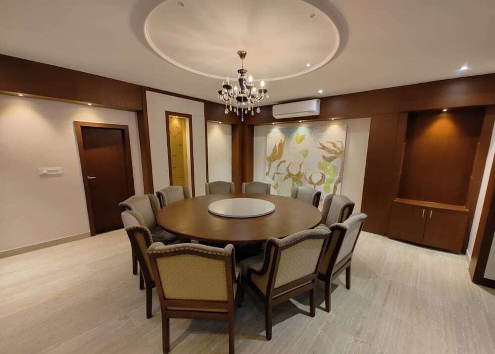 Удаипур: 1 Amiras - A Luxury Villa