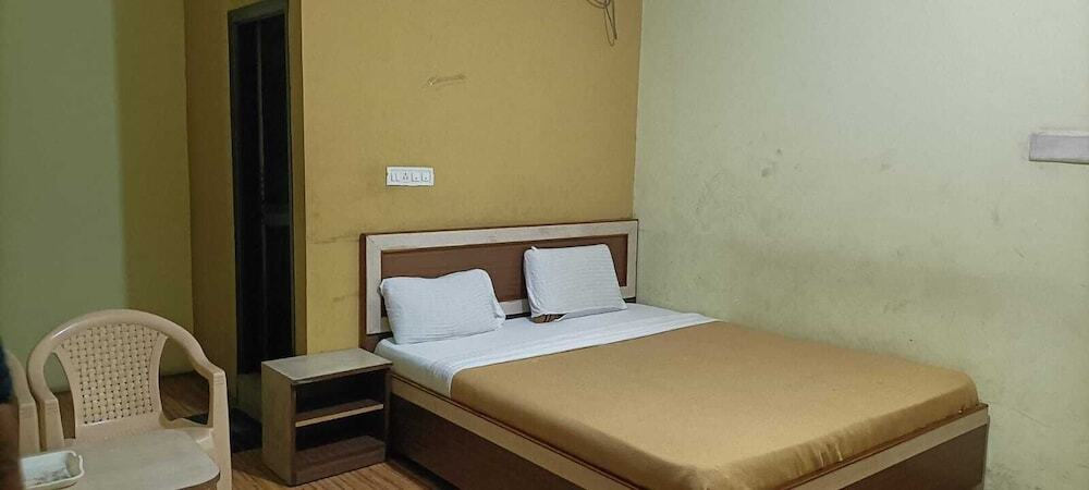 Kyarkoppa: iROOMZ Hotel Vishwa Lodging
