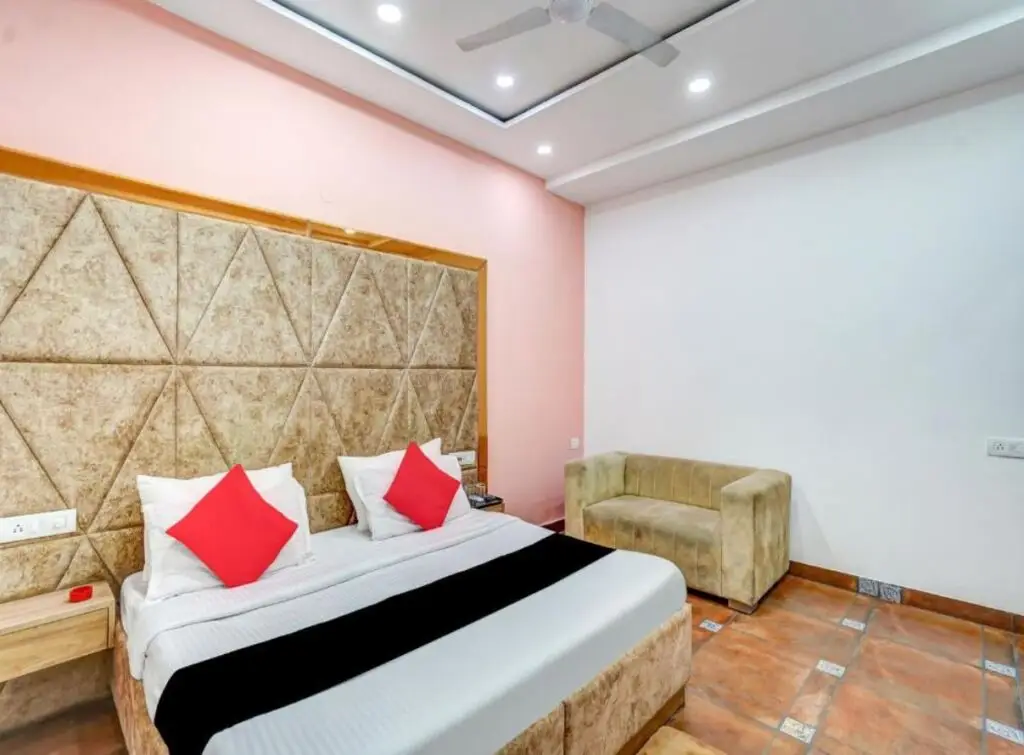 Нью-Дели: Hotel Mannat