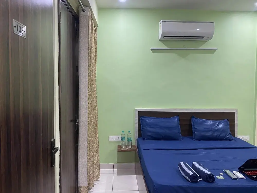 Гуруграм: Pause LAVISH Living Gurgaon