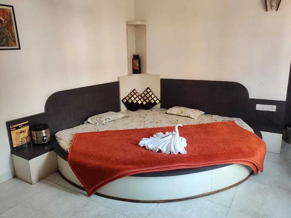 Пачмарай: Jain Hotel
