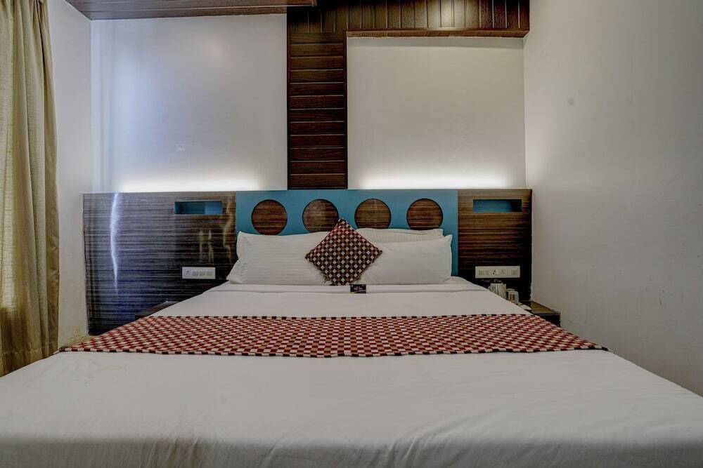 Тхане: Hotel RR Suites - Near LODHA Xperia Mall