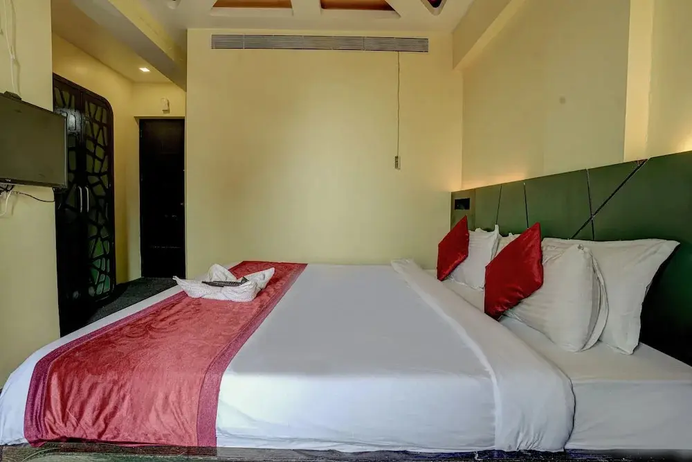 Тхане: Hotel RR Suites - Near LODHA Xperia Mall