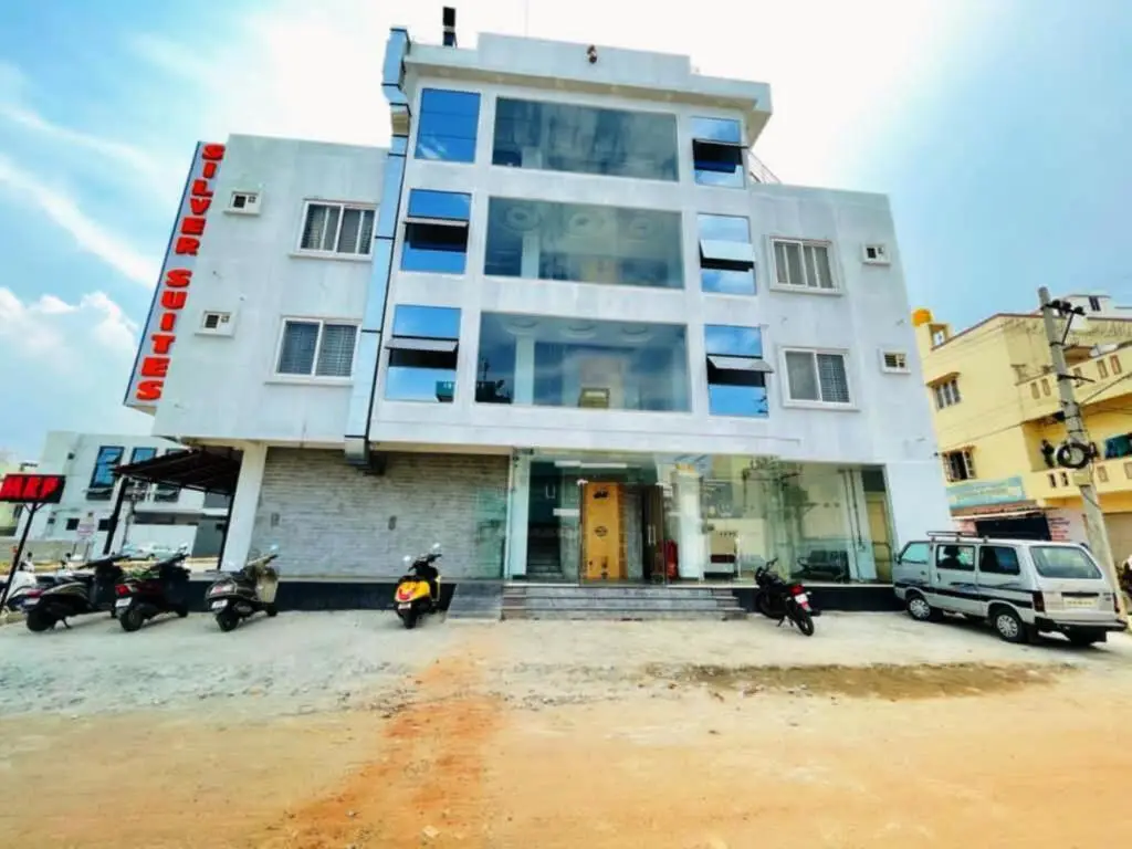 iROOMZ S Silver Suites — фото 1