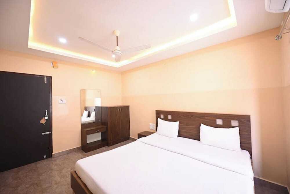 Пури: Goroomgo New Moon Inn Puri1024