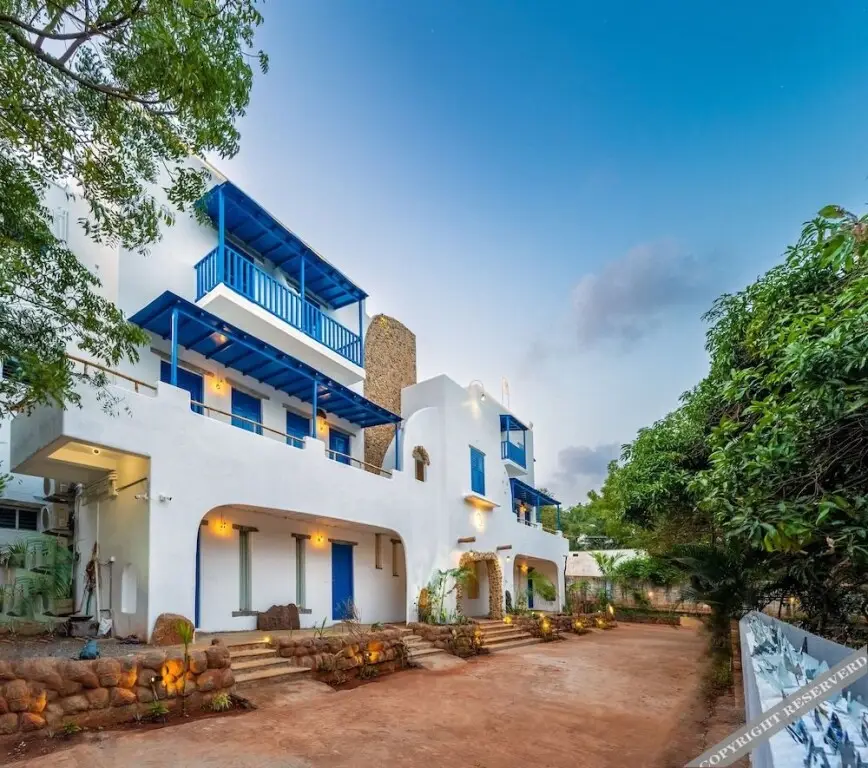 Conch Resort-Luxury Private Pool Suites — фото 1