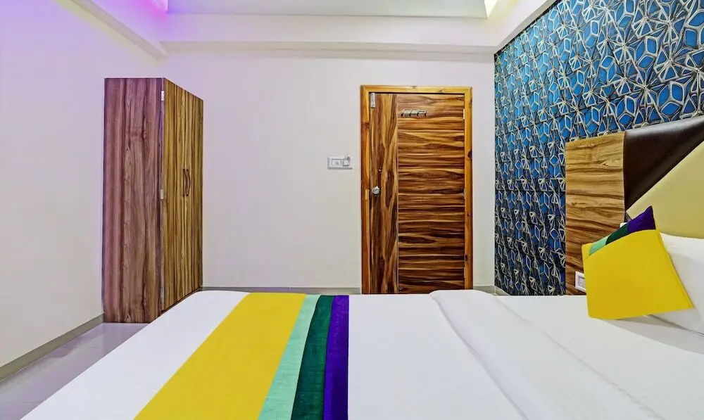 Вадодара: Itsy Hotels Rk Palace