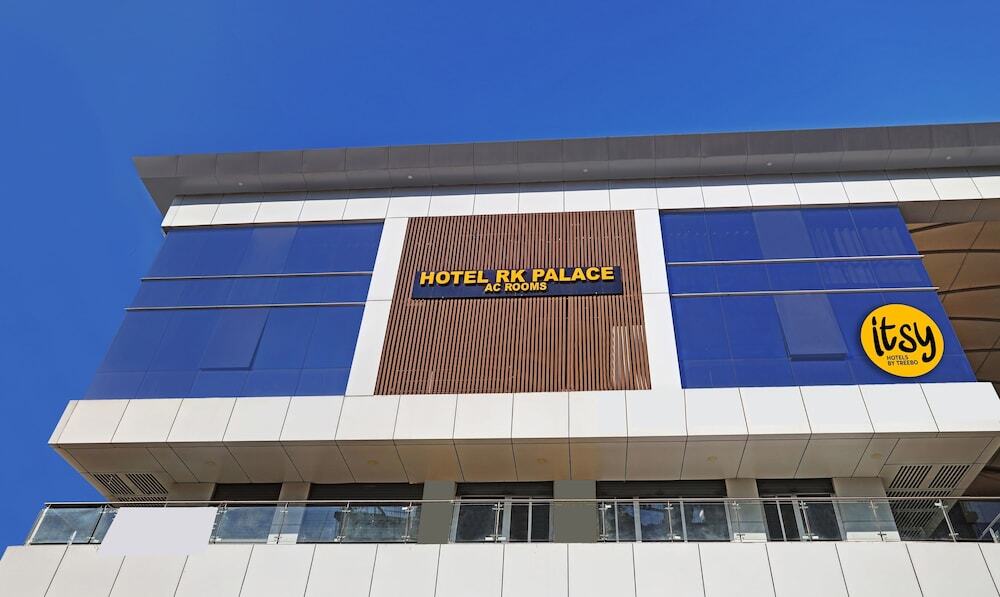 Itsy Hotels Rk Palace — фото 1
