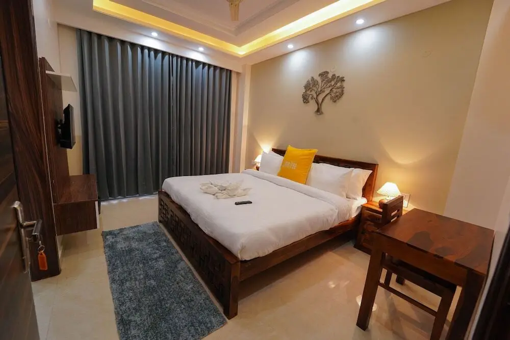 Гуруграм: Lime Tree 2 Bhk Apartment Golf Course