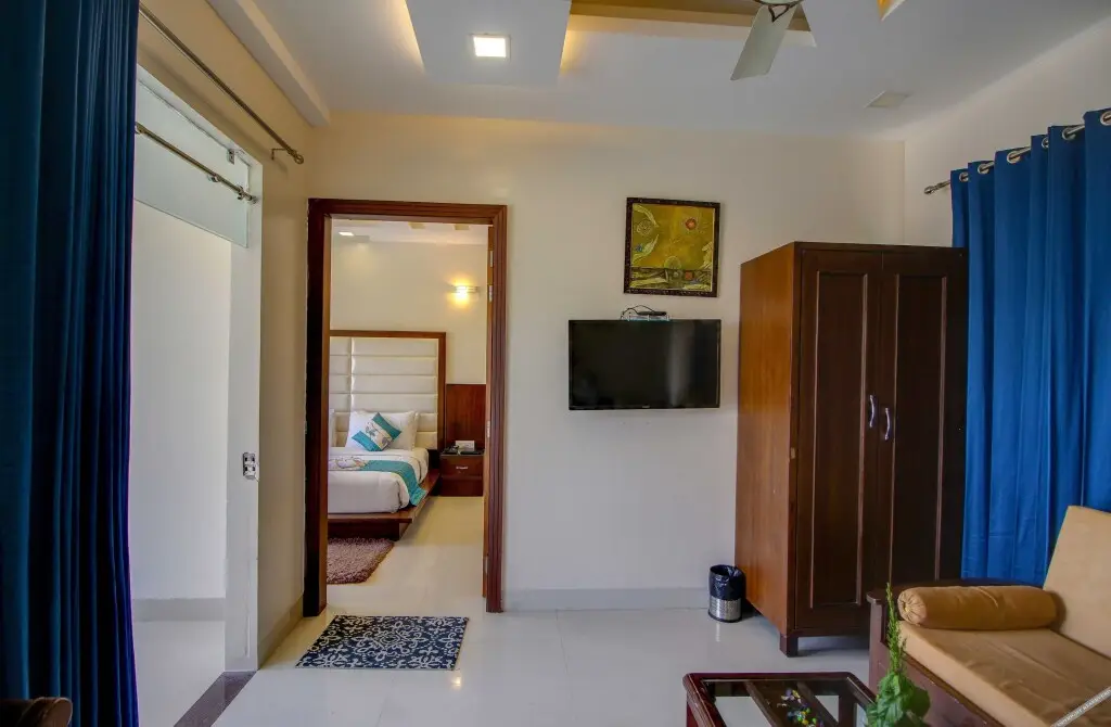 Наинитал: Maulik Mansion Resort