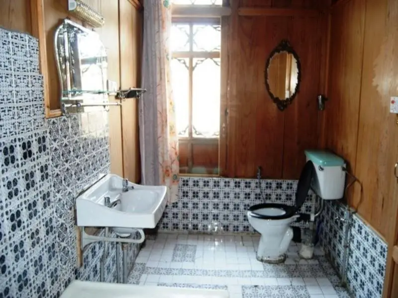 Шринагар: Howrah Houseboat