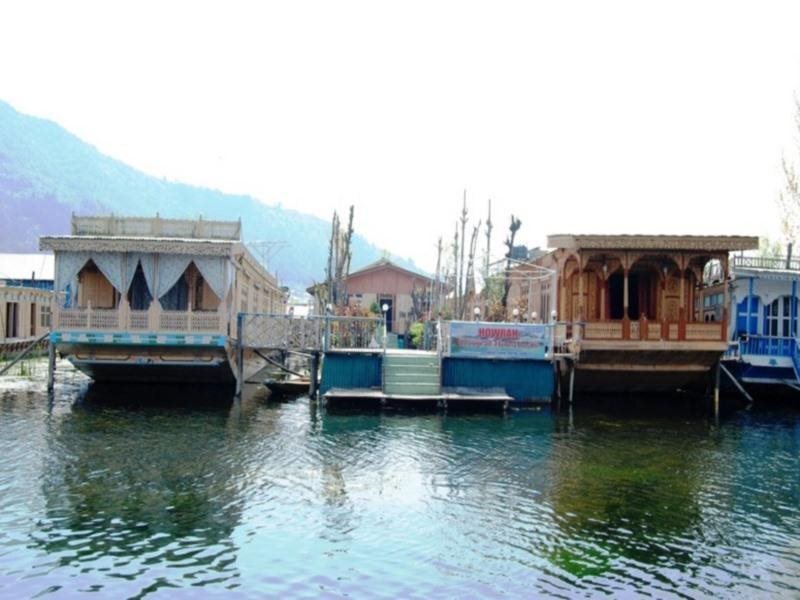 Шринагар: Howrah Houseboat