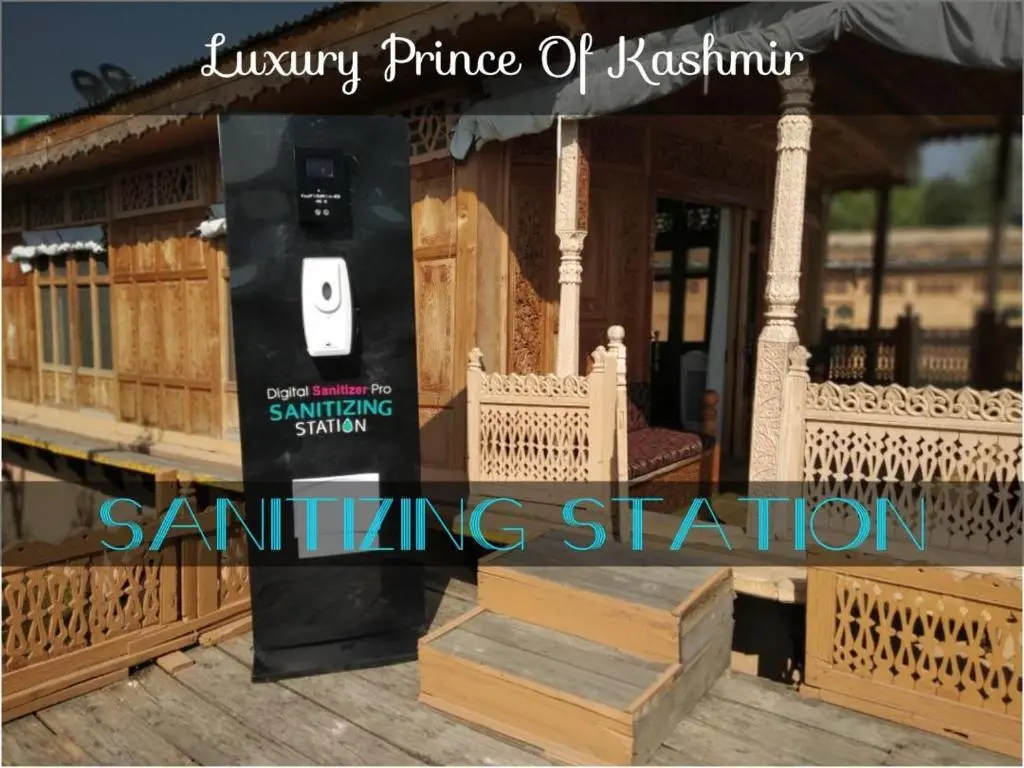 Шринагар: Prince of Kashmir Luxury Houseboat