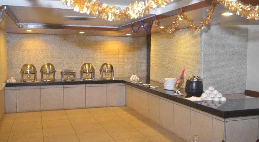 Лонавала: Hotel Rainbow Retreat Resort
