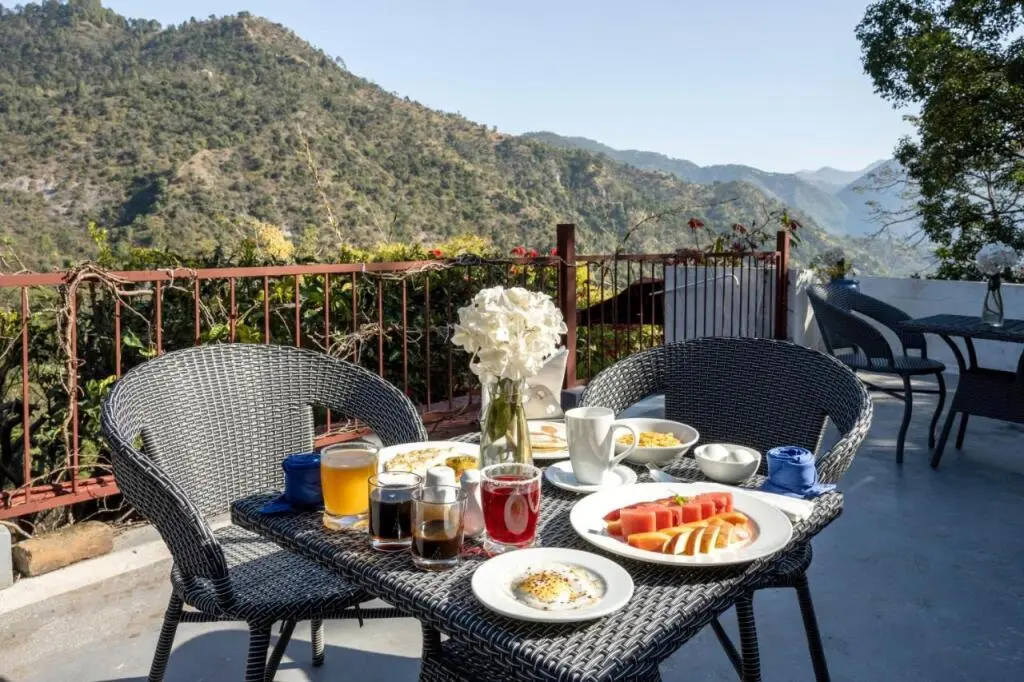 Наинитал: Bara Bungalow Jeolikote, Nainital - A Rosakue Collection