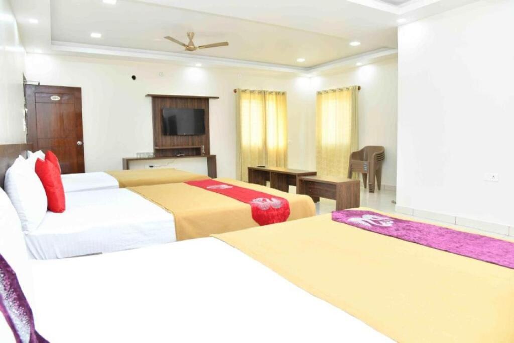 Palahalli: SSR Residency