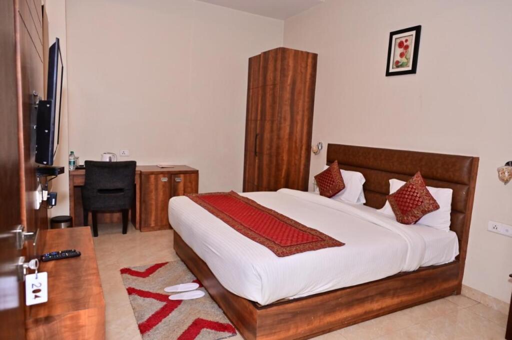 Варанаси: Radiance Courtyard