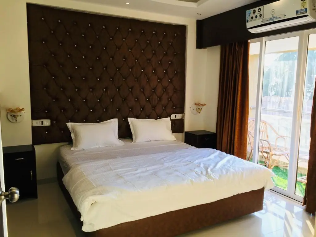 Анджуна: kesinovo suites