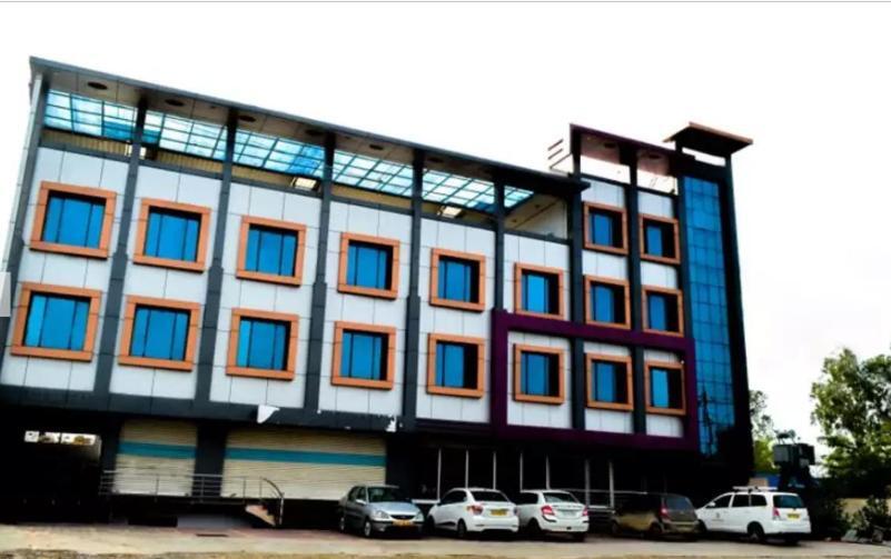 Hotel Shalimar Palace Inn — фото 1