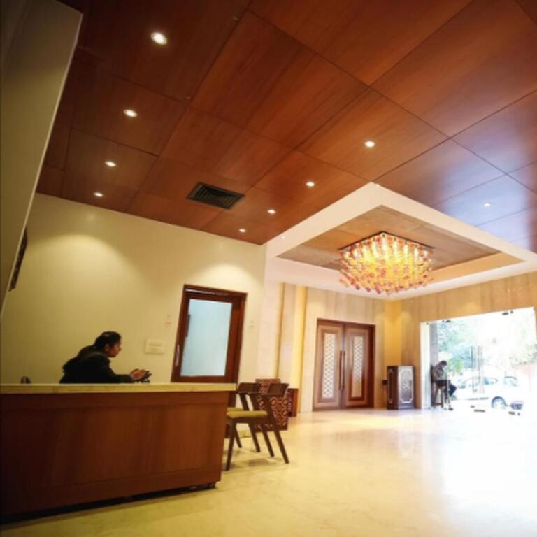 Гвалиор: Regency Square Hotel