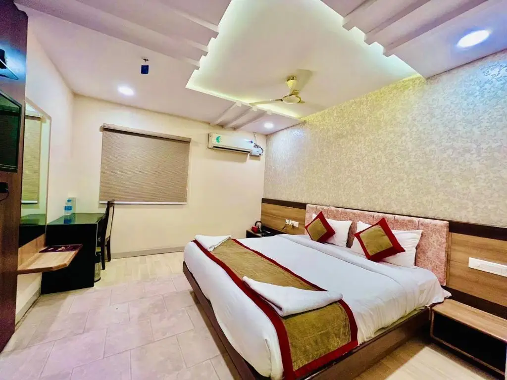 Шамшабад: Hotel SM Deccan Park