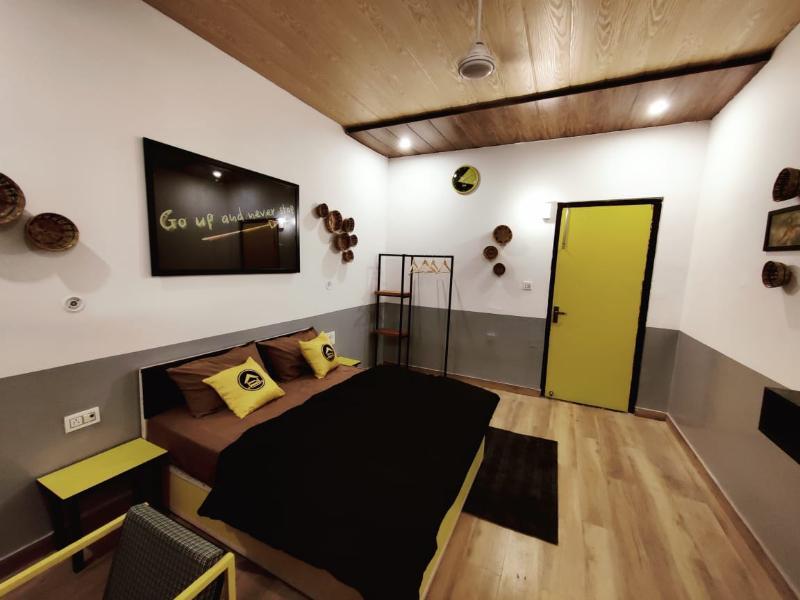 Наинитал: The Hosteller Jim Corbett