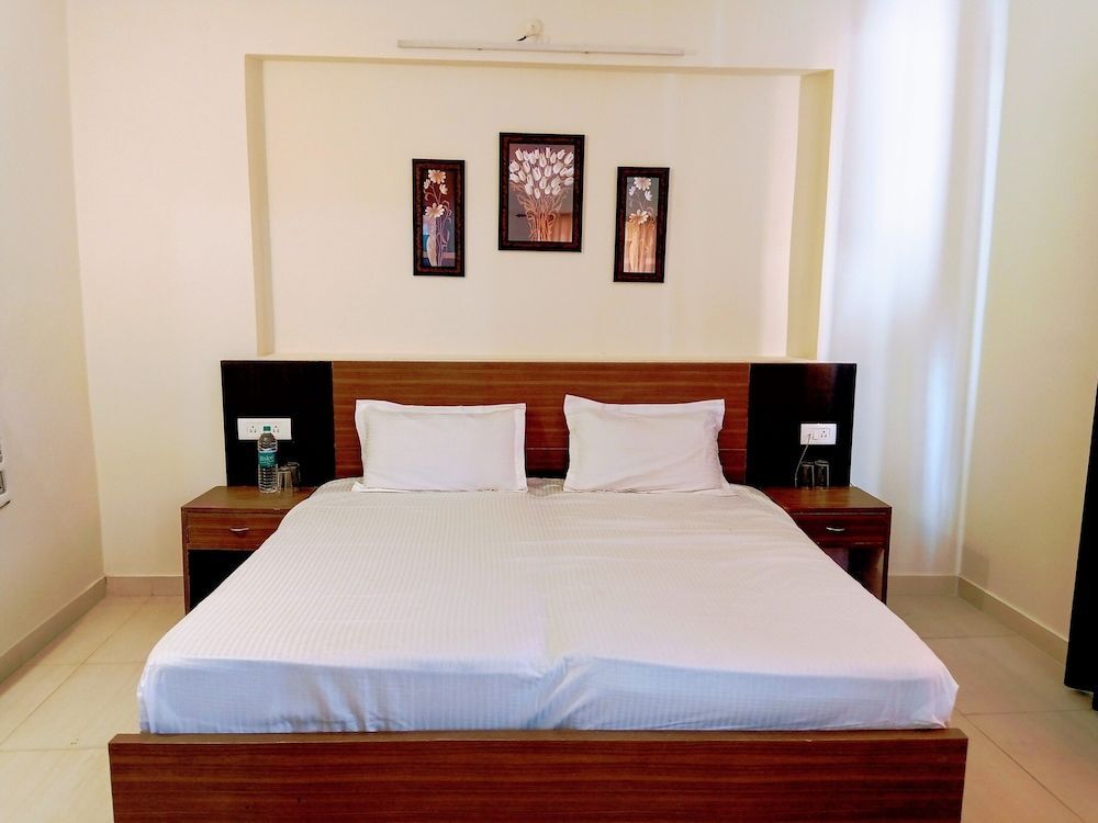 Наинитал: Corbett Symphony Resort