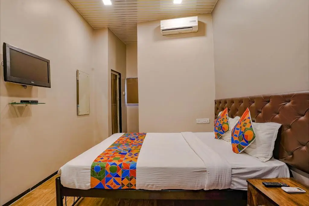 Мумбаи: Fabexpress Comfort Stay